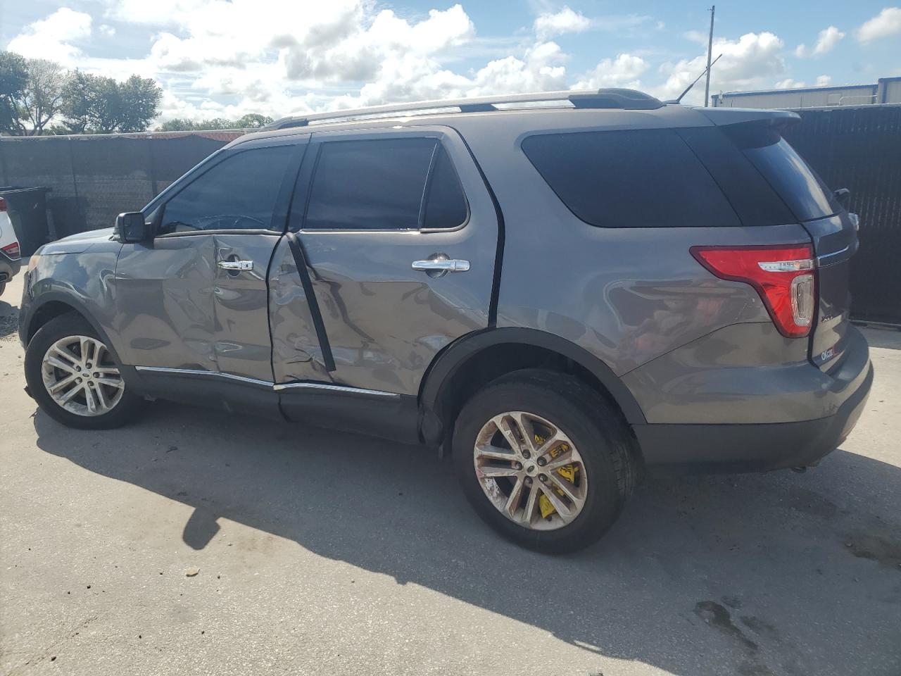FORD EXPLORER XLT