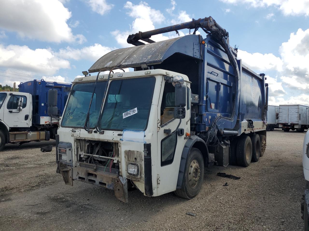 Lot #3268869252 2016 MACK 600 LR600