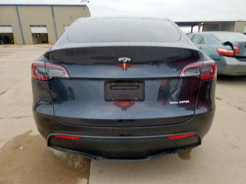 2024 TESLA MODEL Y 7SAYGAEEXRF084368