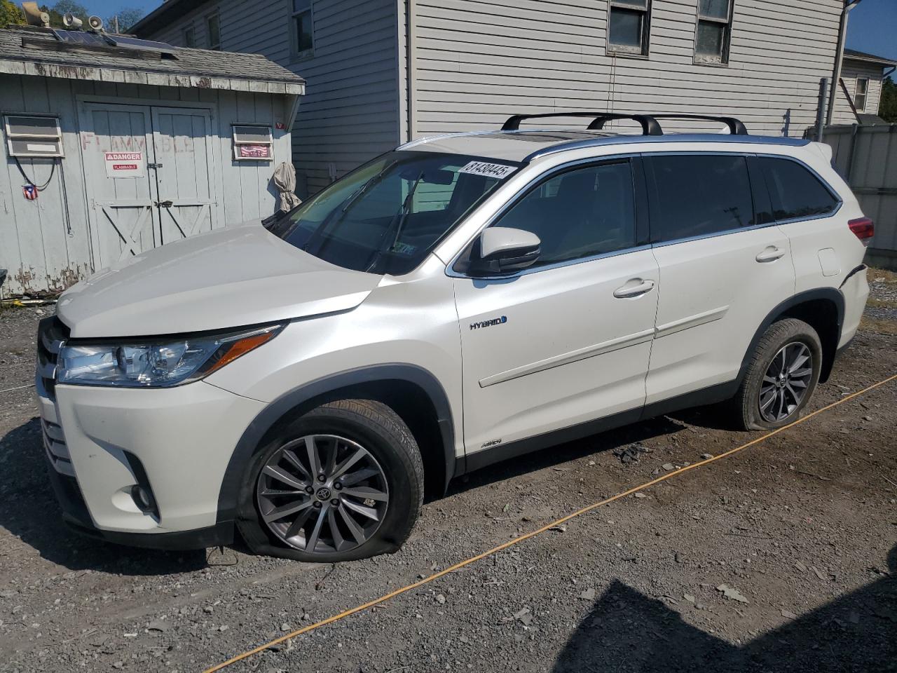 TOYOTA HIGHLANDER HYBRID