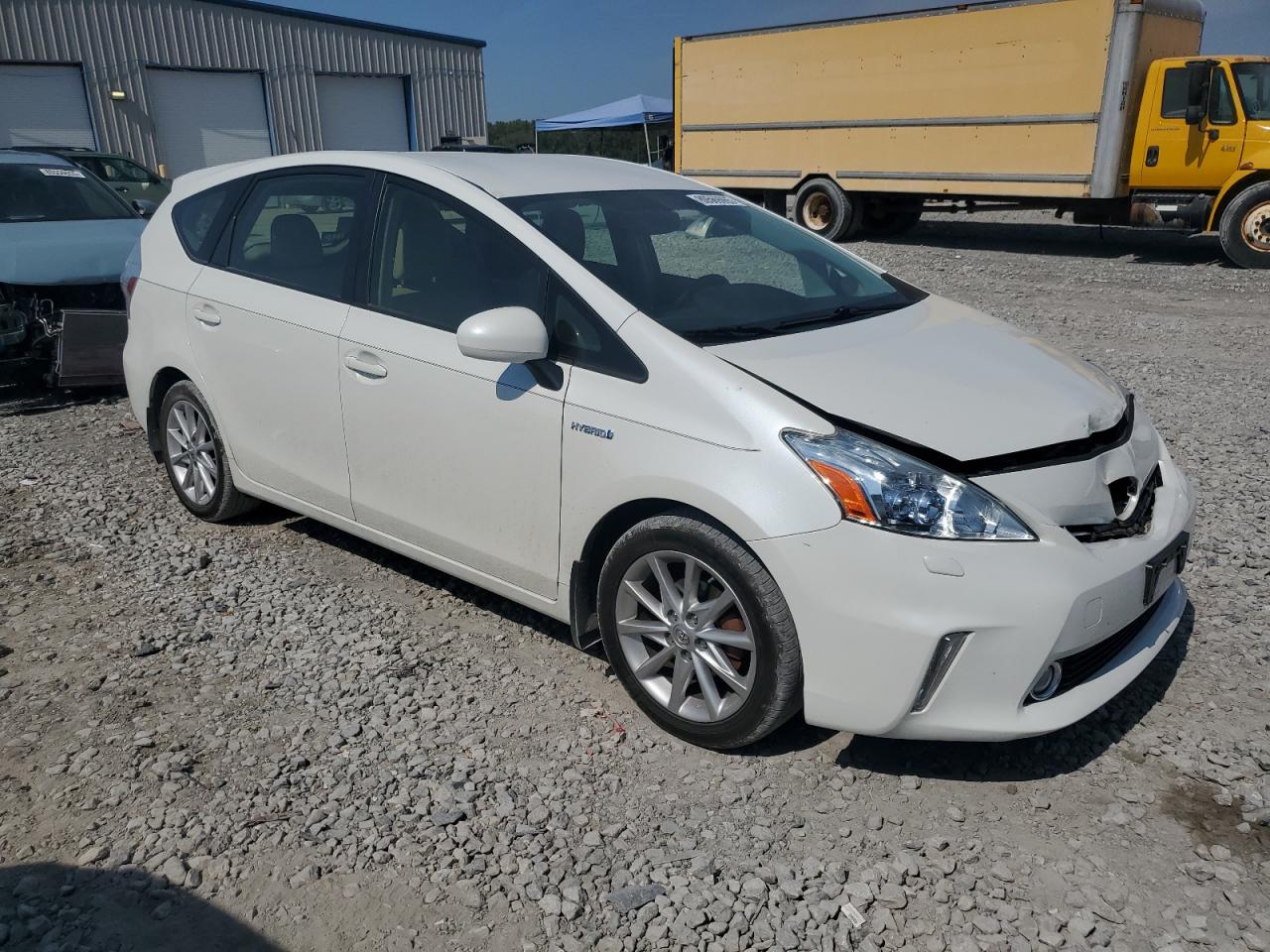 TOYOTA PRIUS V