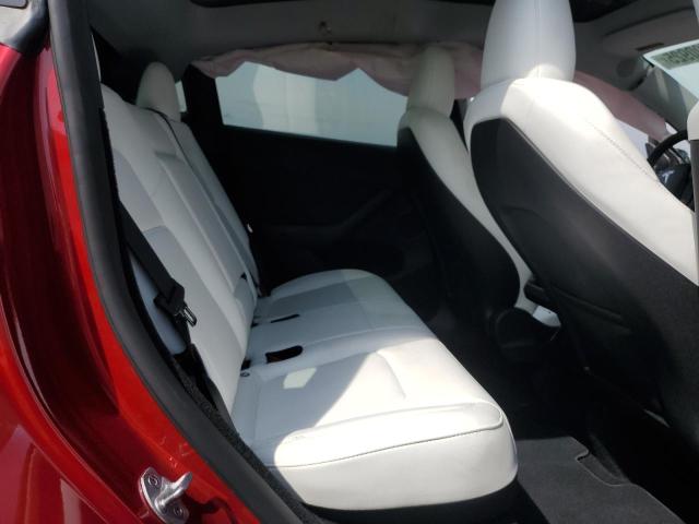 2024 TESLA MODEL Y 7SAYGDEE4RA280076