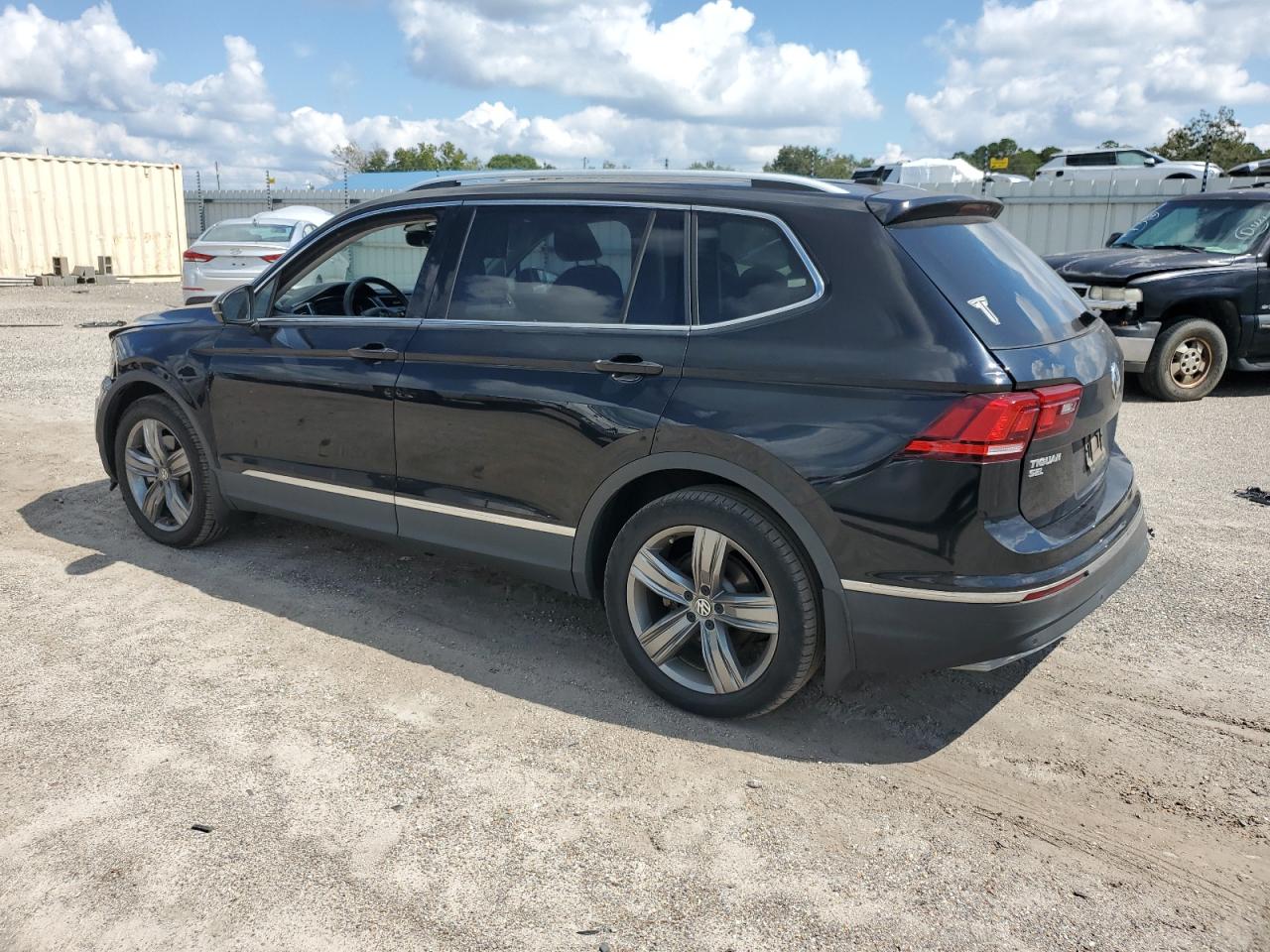 VOLKSWAGEN TIGUAN SE