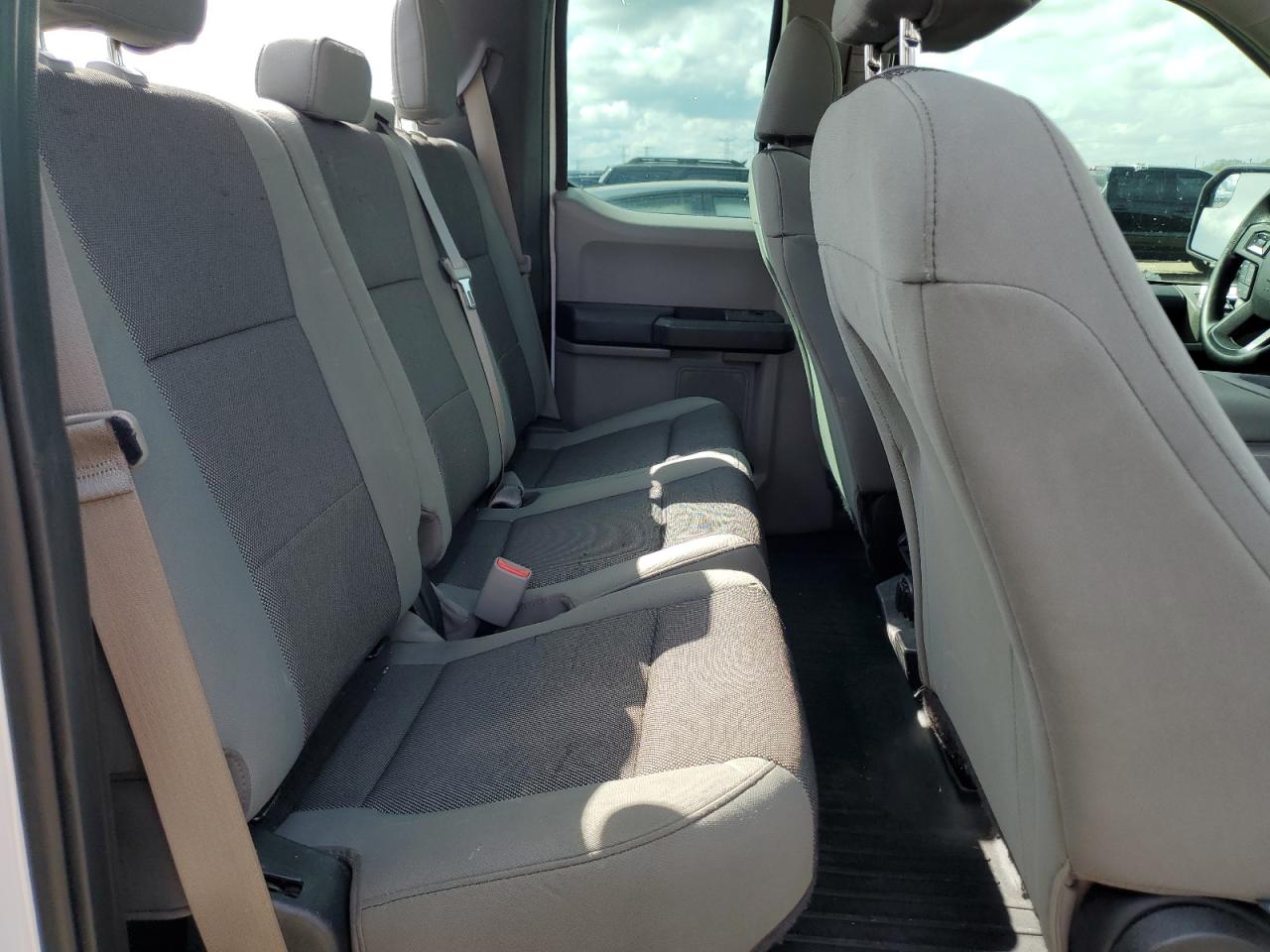 FORD F-150 SUPER CAB