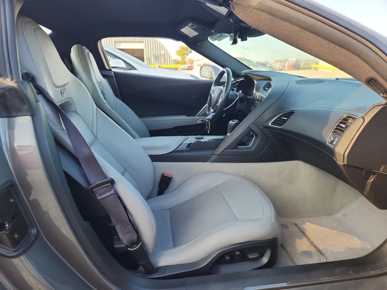 CHEVROLET CORVETTE STINGRAY 2LT