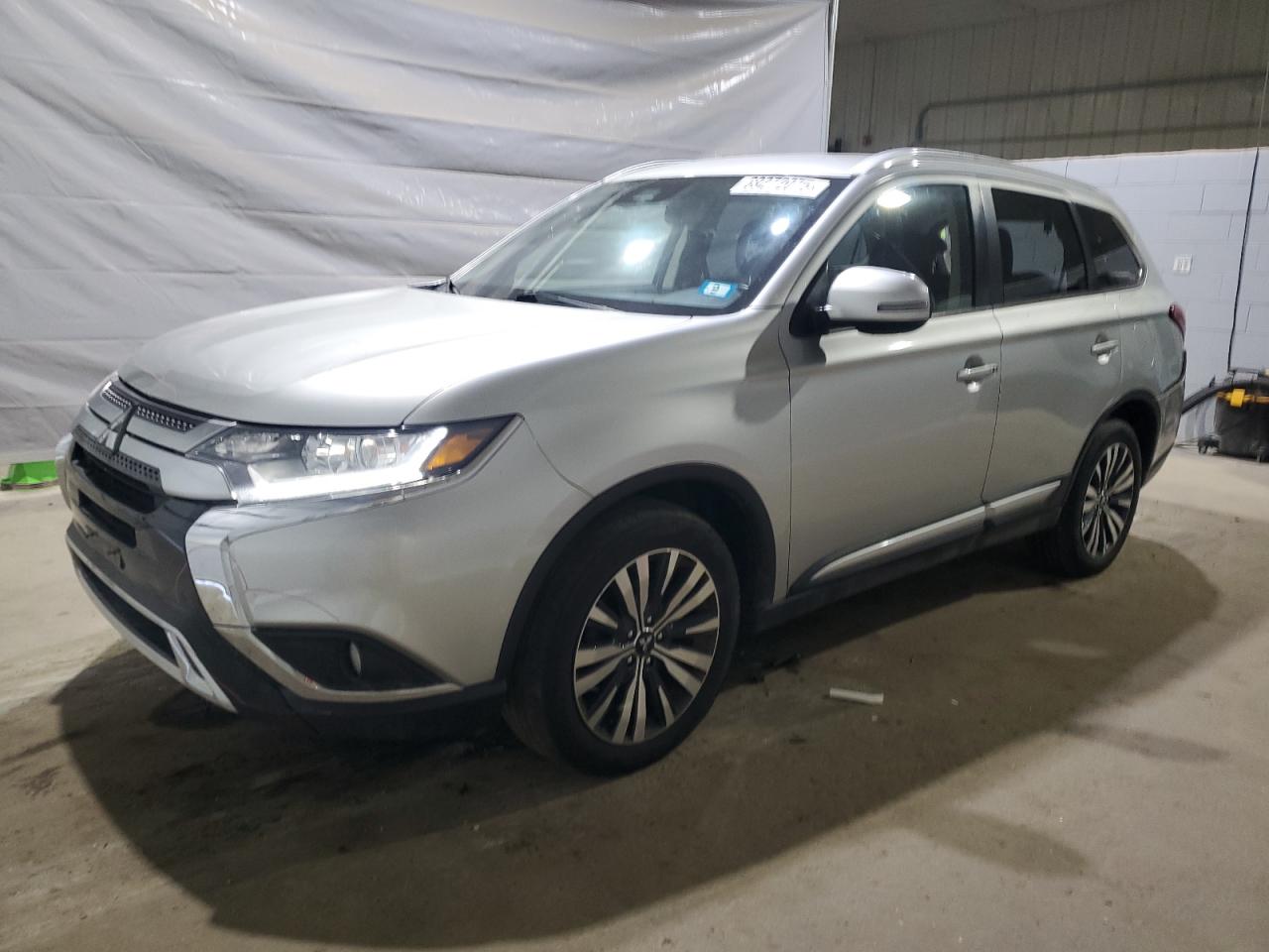 MITSUBISHI OUTLANDER SE