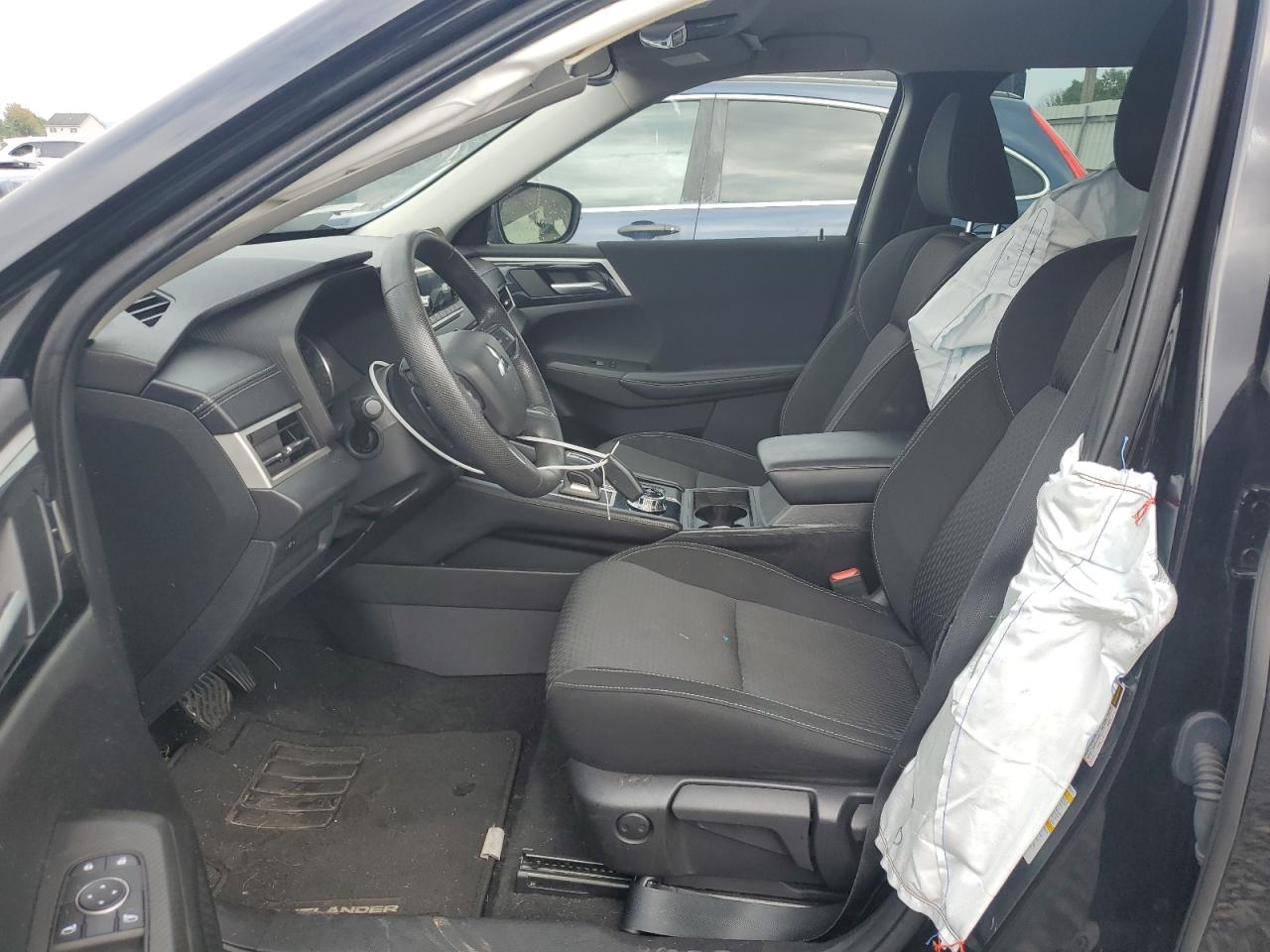 MITSUBISHI OUTLANDER ES