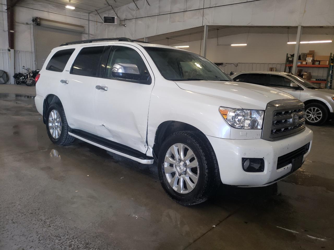 TOYOTA SEQUOIA PLATINUM