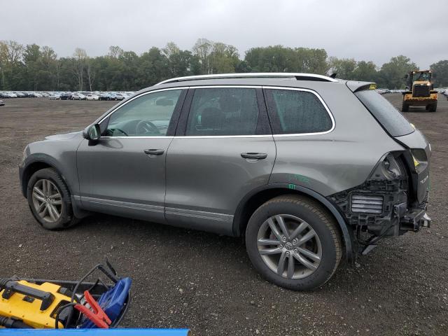 2016 VOLKSWAGEN TOUAREG SP WVGEF9BP0GD010643