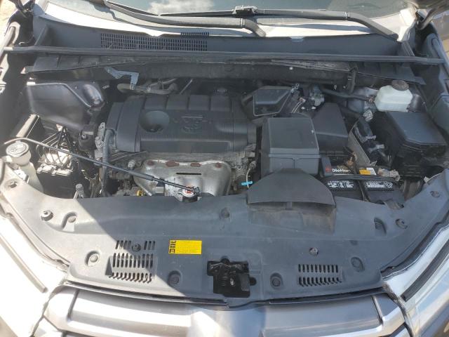 2019 TOYOTA HIGHLANDER LE 5TDZARFH9KS052345