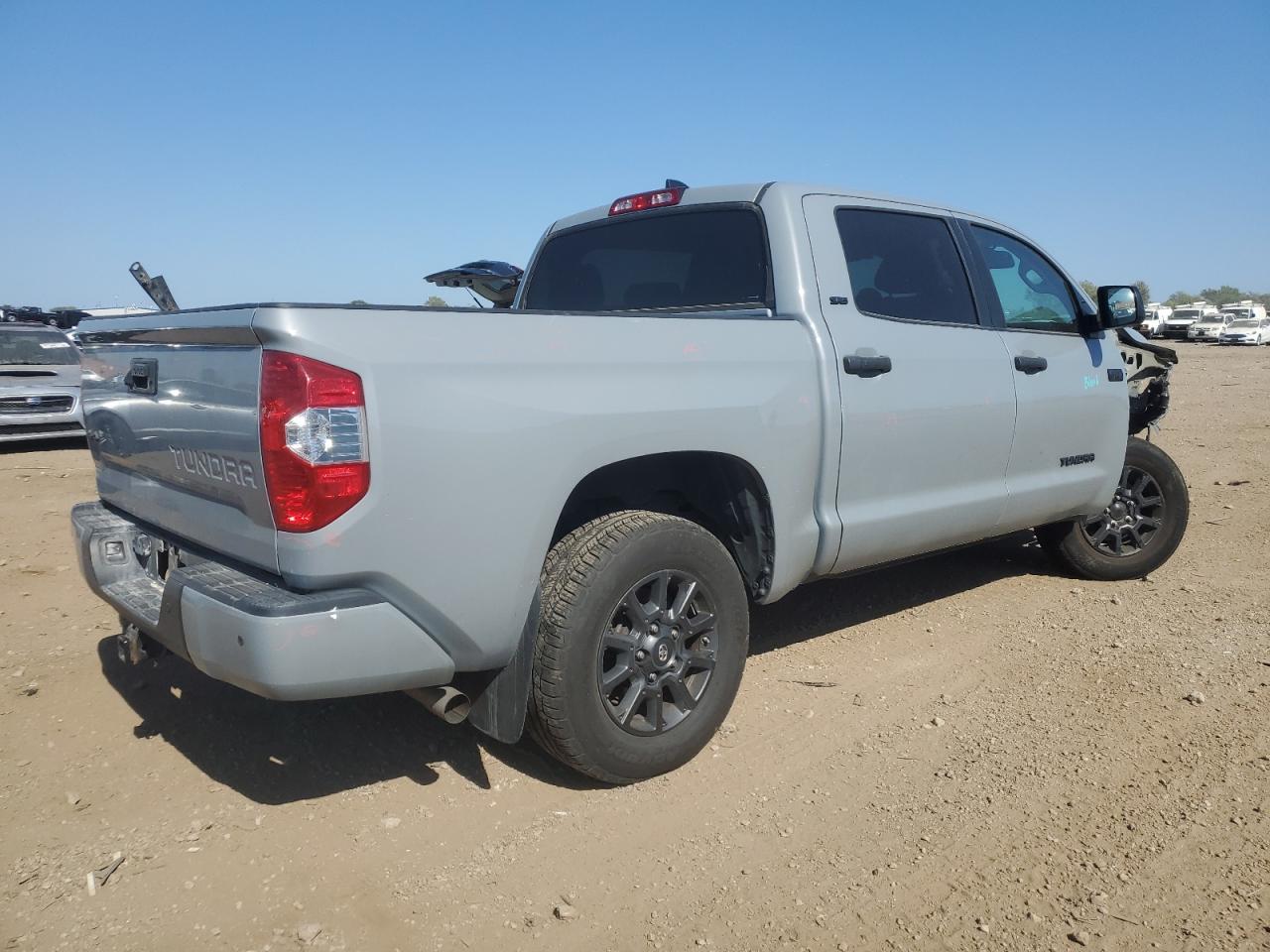 TOYOTA TUNDRA CREWMAX SR5