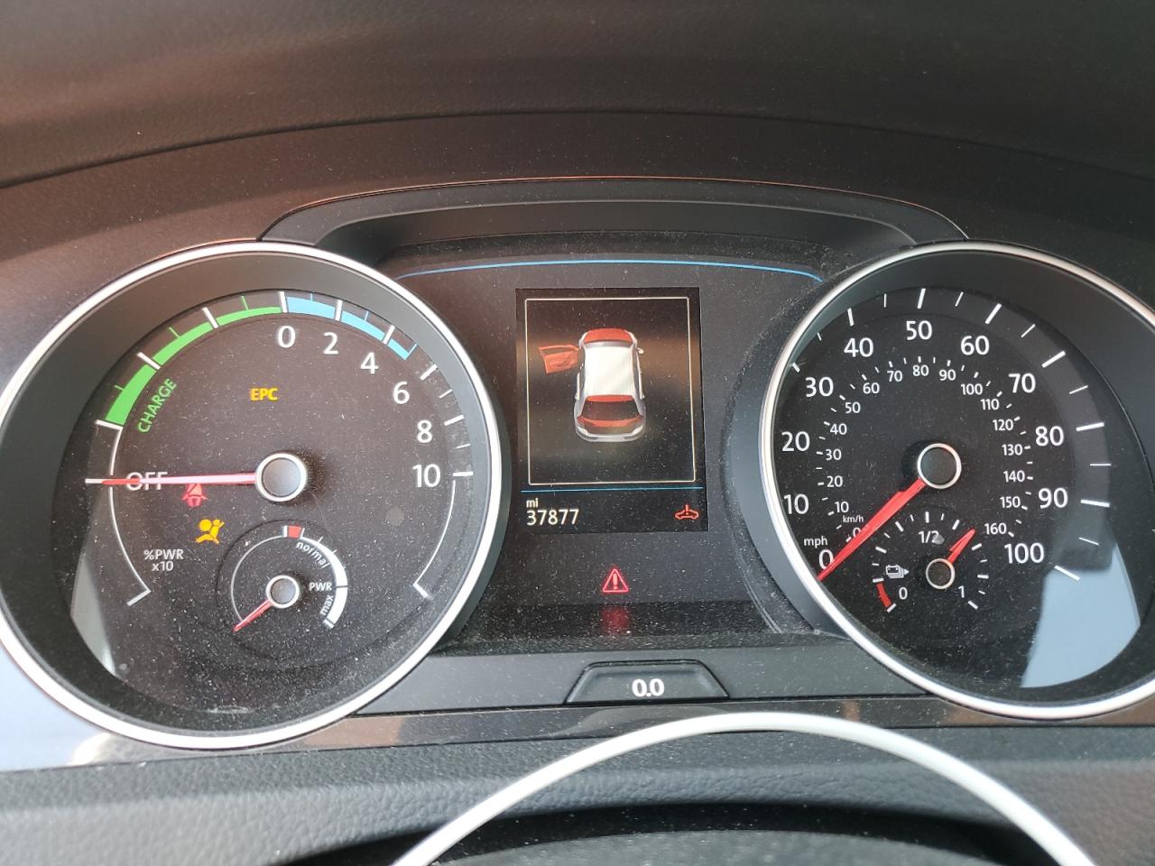 VOLKSWAGEN E-GOLF SE