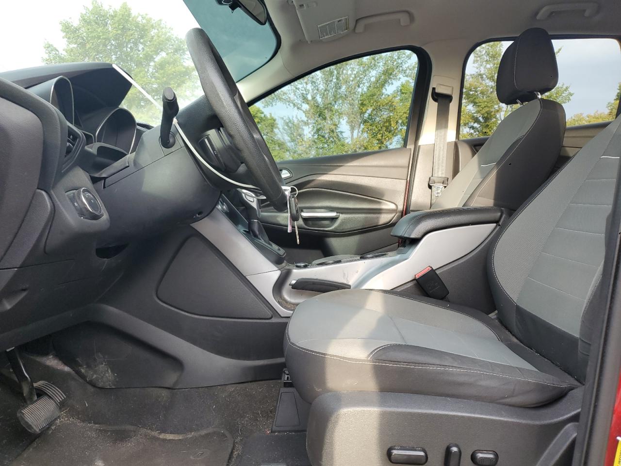 FORD ESCAPE SE