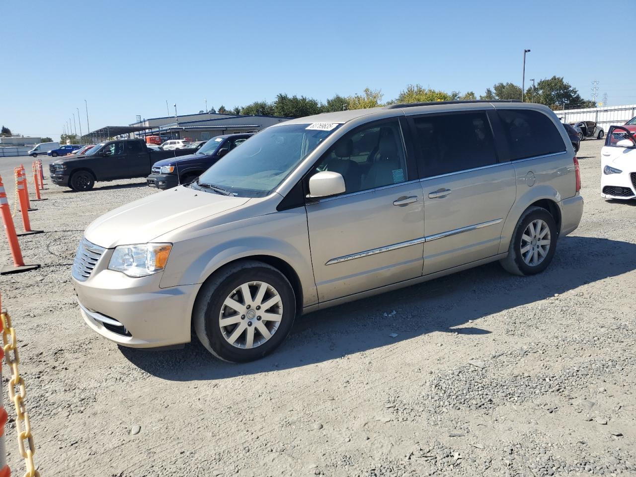 Lot #3262229006 2016 CHRYSLER TOWN & COU