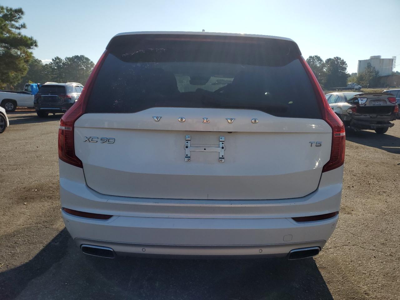 VOLVO XC90 T5 MOMENTUM