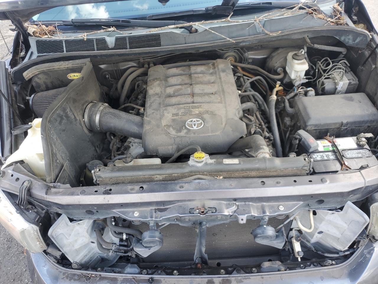 TOYOTA TUNDRA CREWMAX SR5