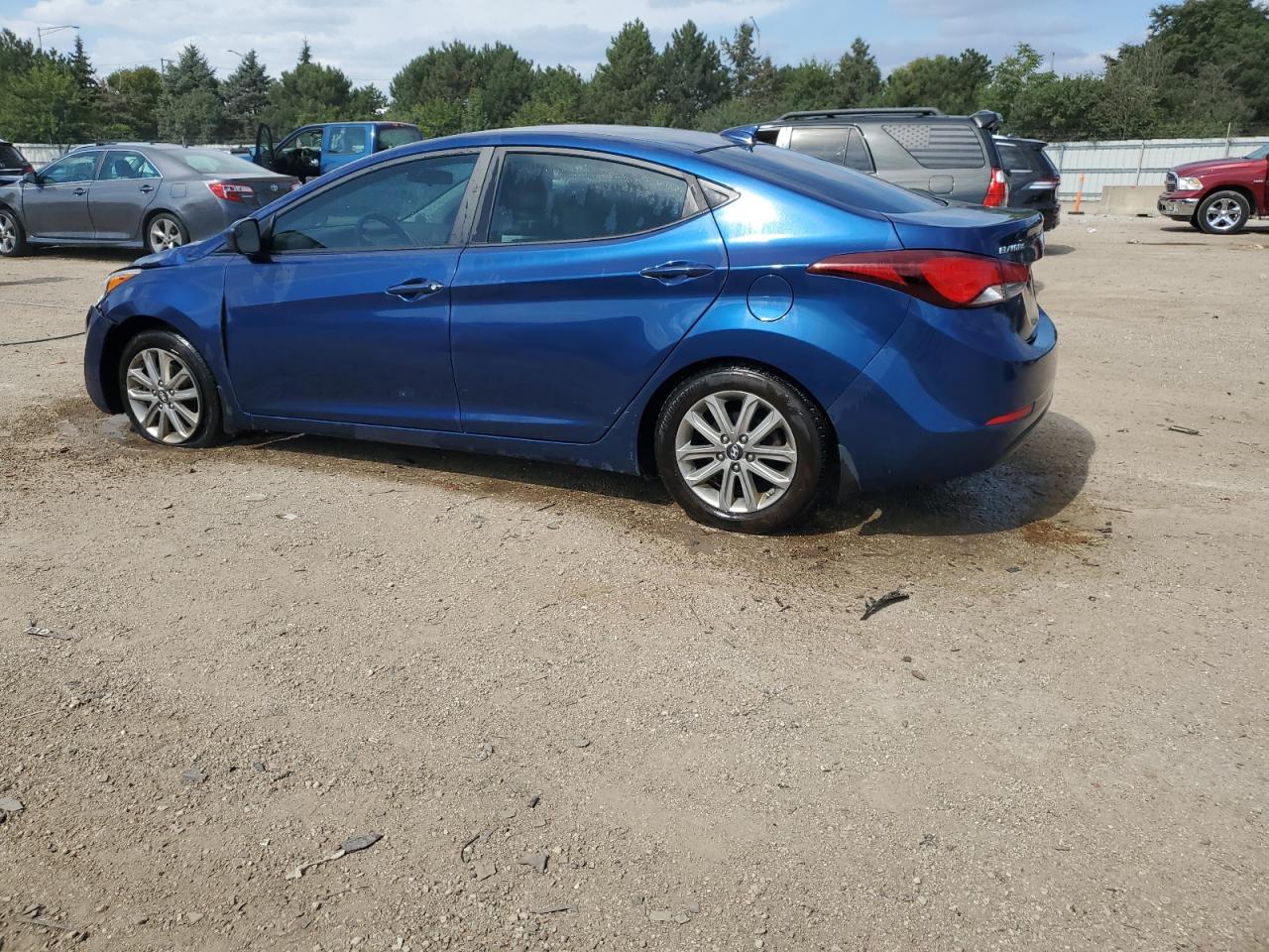 HYUNDAI ELANTRA SE