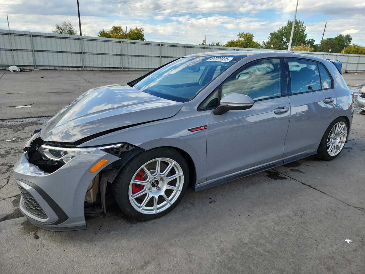 VOLKSWAGEN GOLF GTI SE