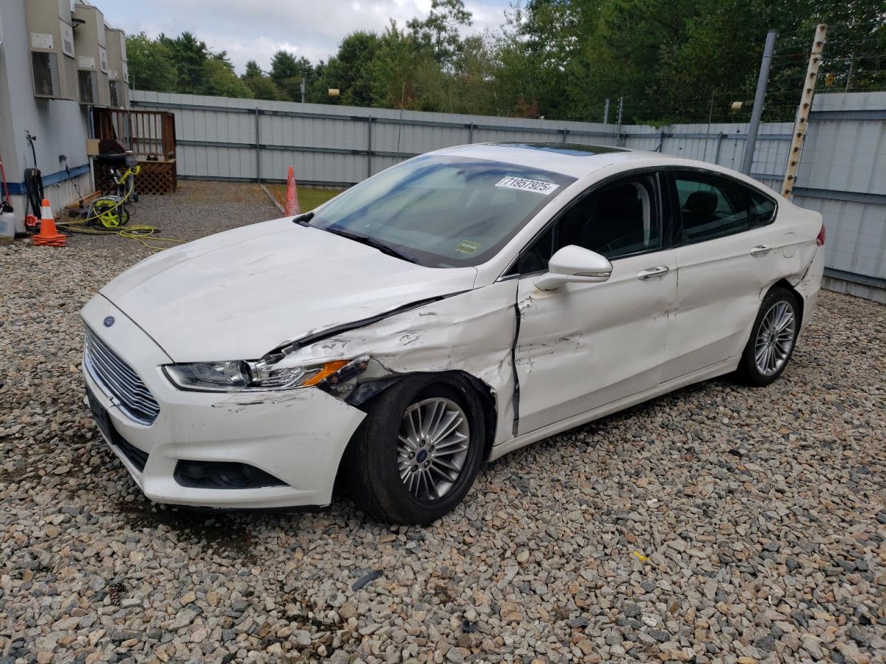 FORD FUSION SE