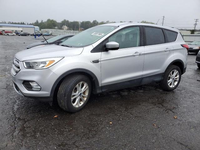 Global Auto Auctions: 2019 FORD ESCAPE SE