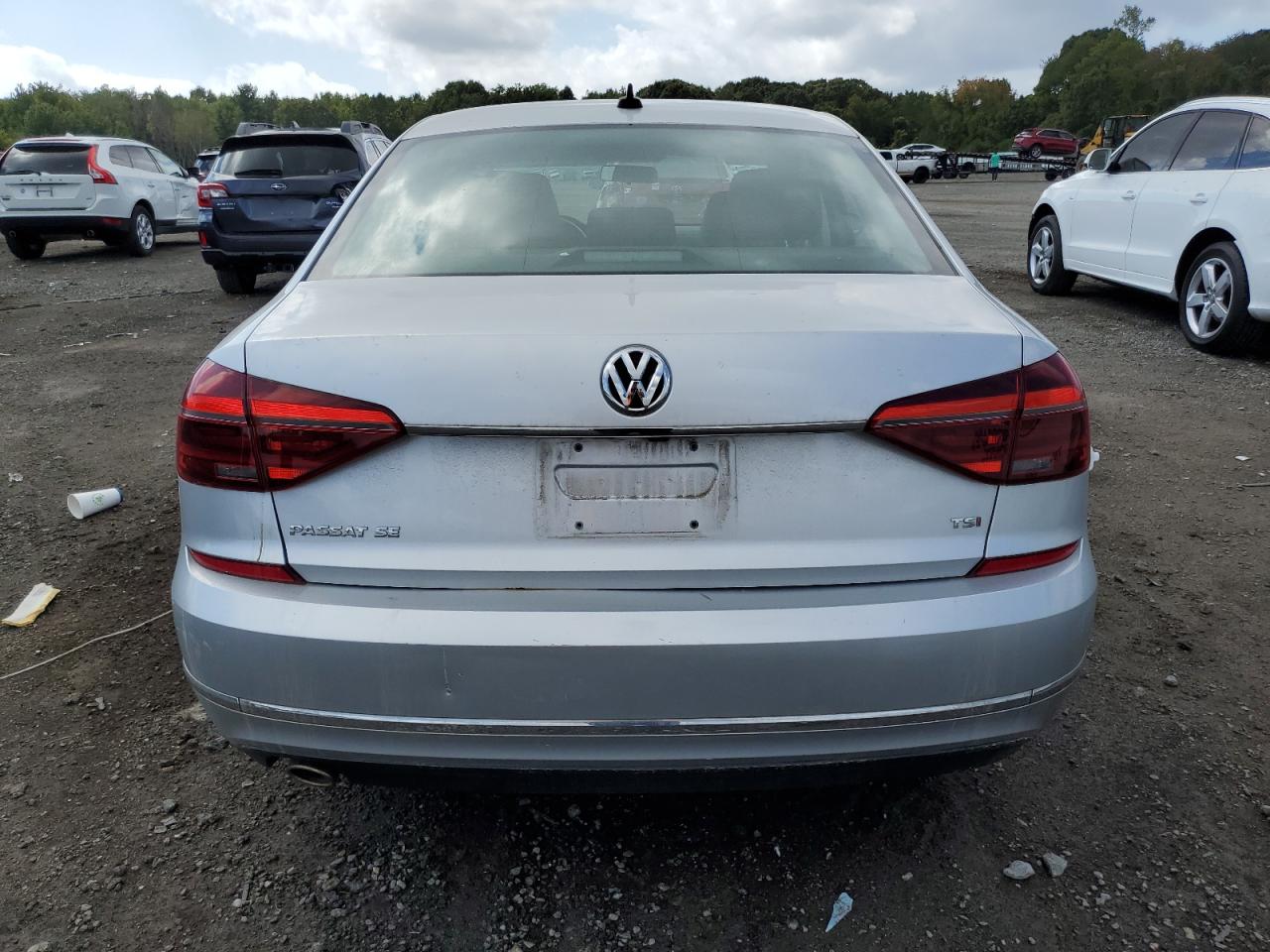 VOLKSWAGEN PASSAT SE