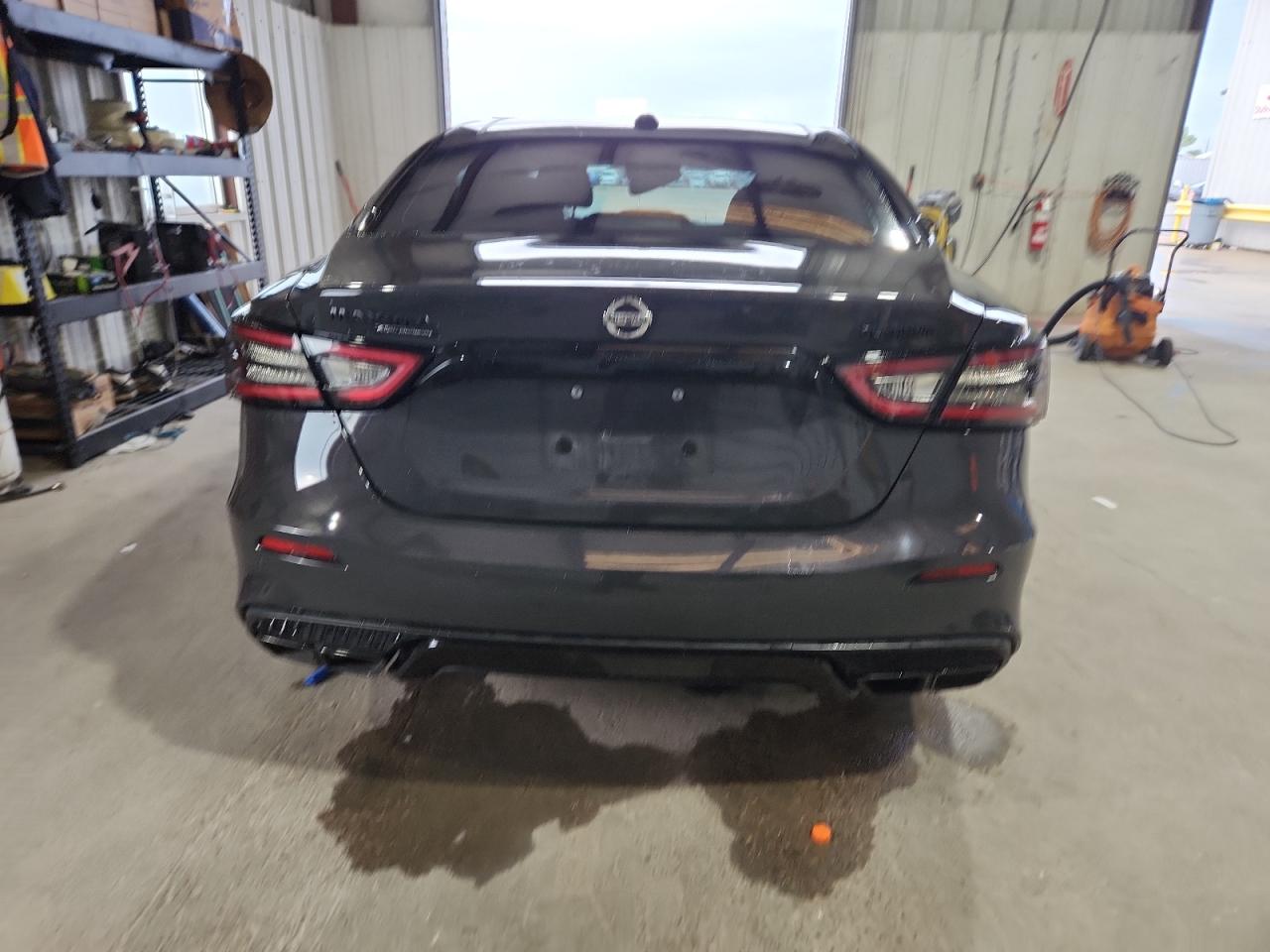 NISSAN MAXIMA PLATINUM