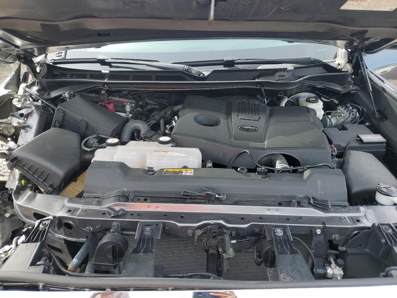 TOYOTA TUNDRA CREWMAX SR