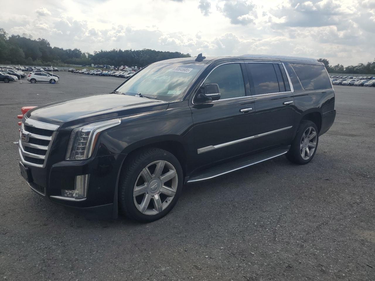 CADILLAC ESCALADE ESV LUXURY
