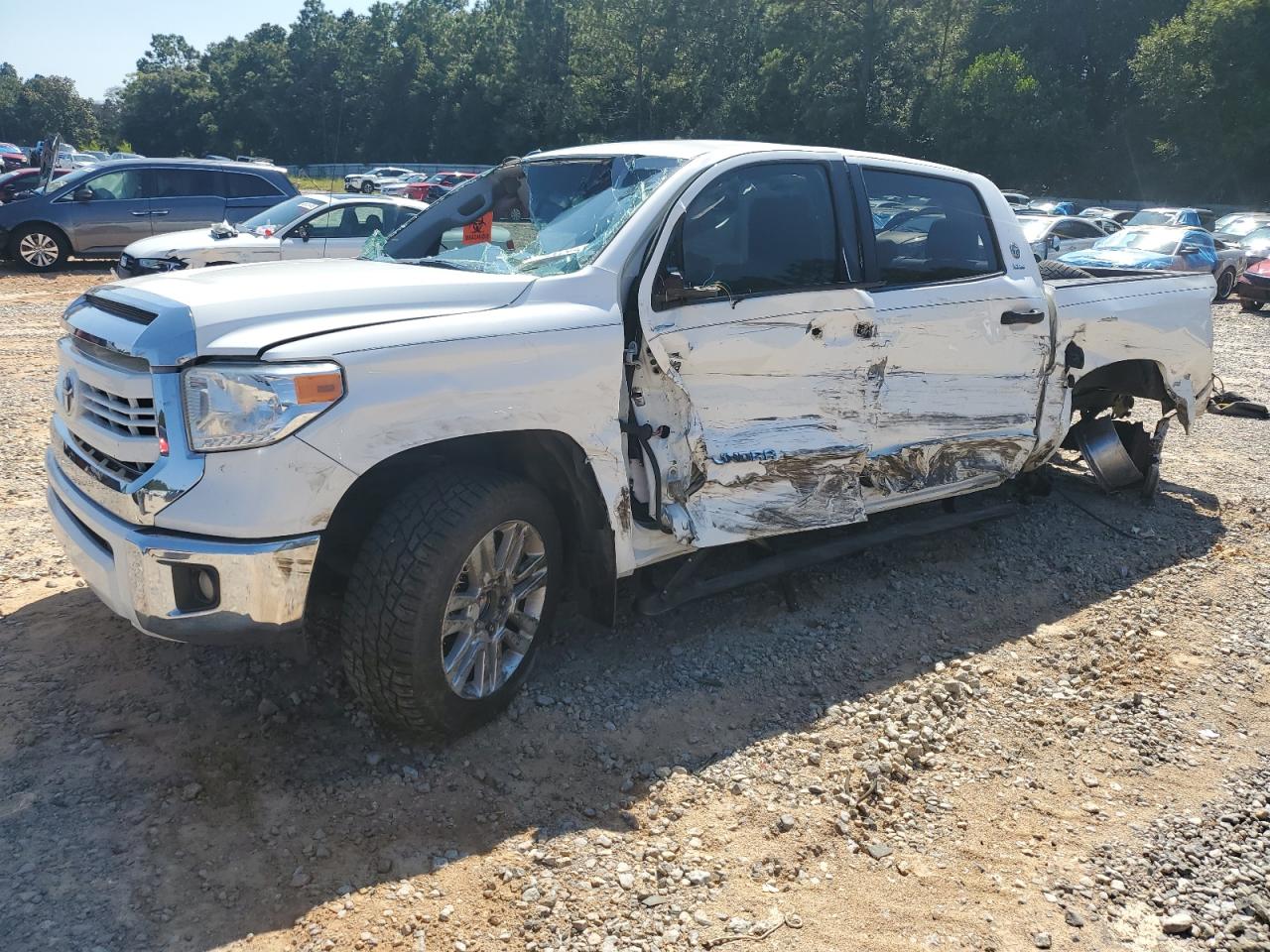 TOYOTA TUNDRA CREWMAX SR5