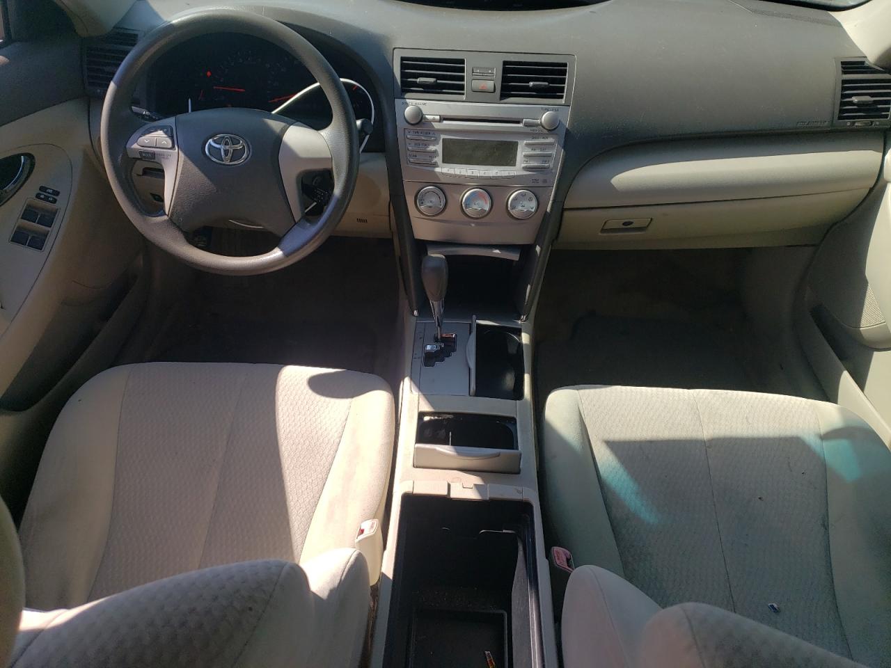 TOYOTA CAMRY BASE