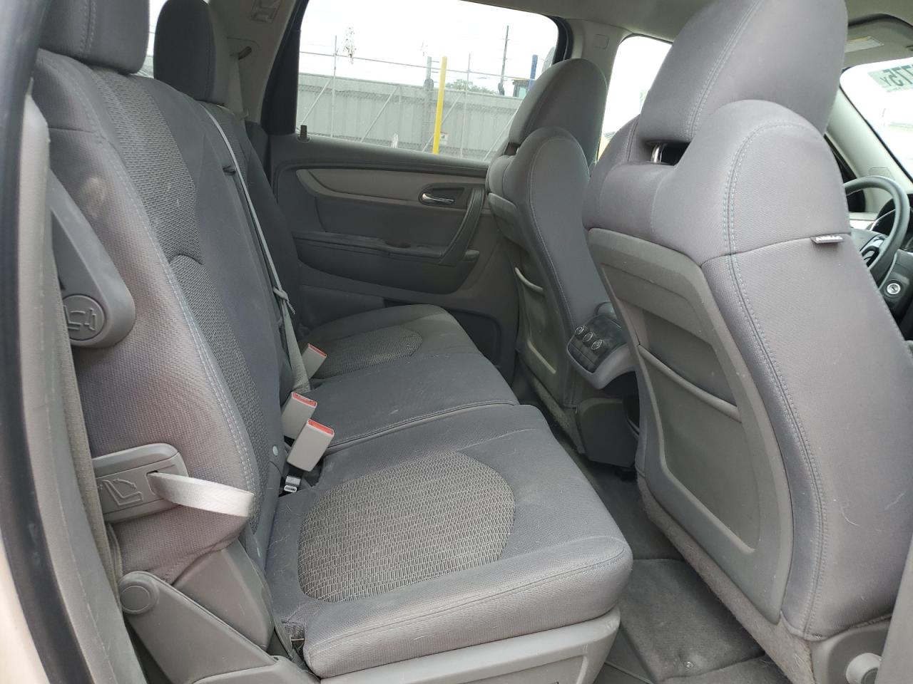 CHEVROLET TRAVERSE LS