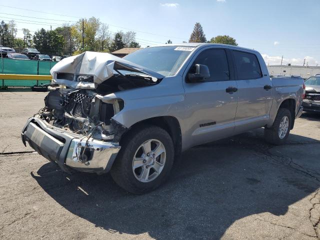 TOYOTA TUNDRA CREWMAX SR5