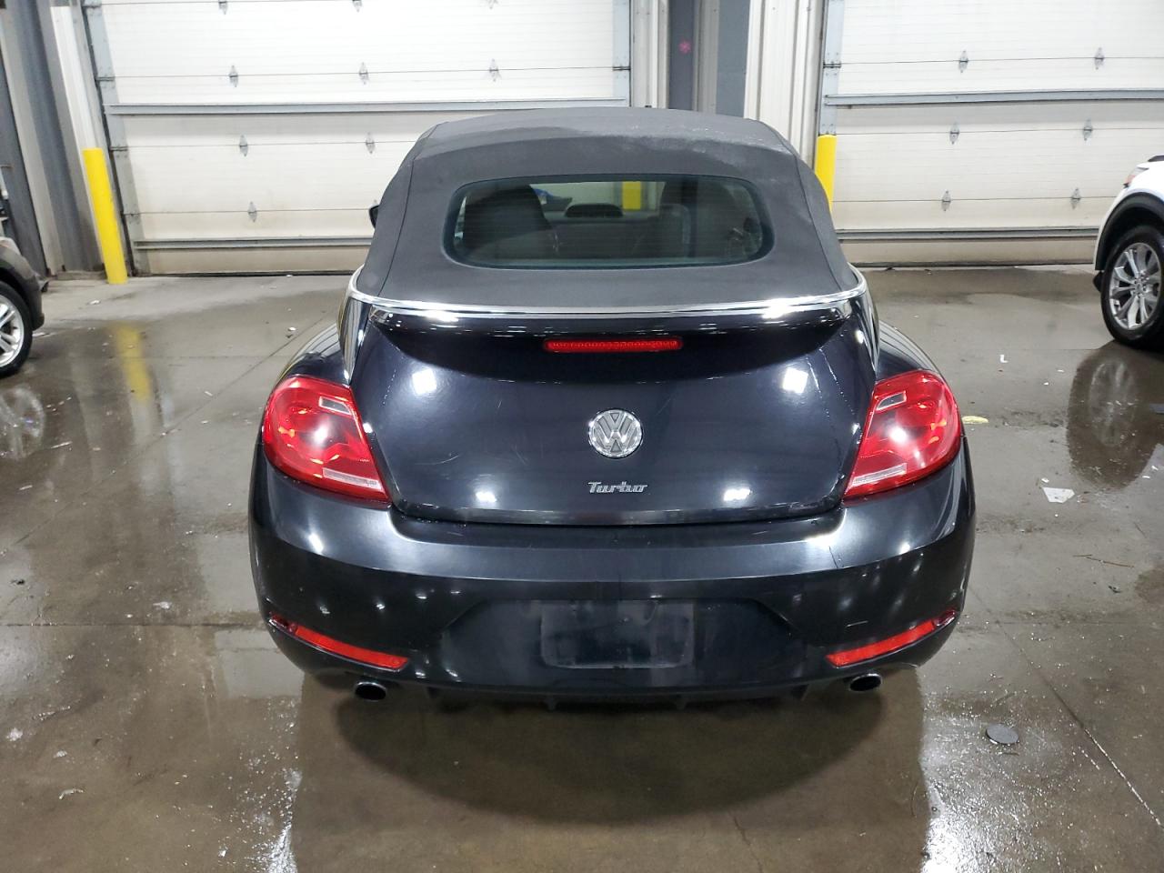 VOLKSWAGEN BEETLE R-LINE