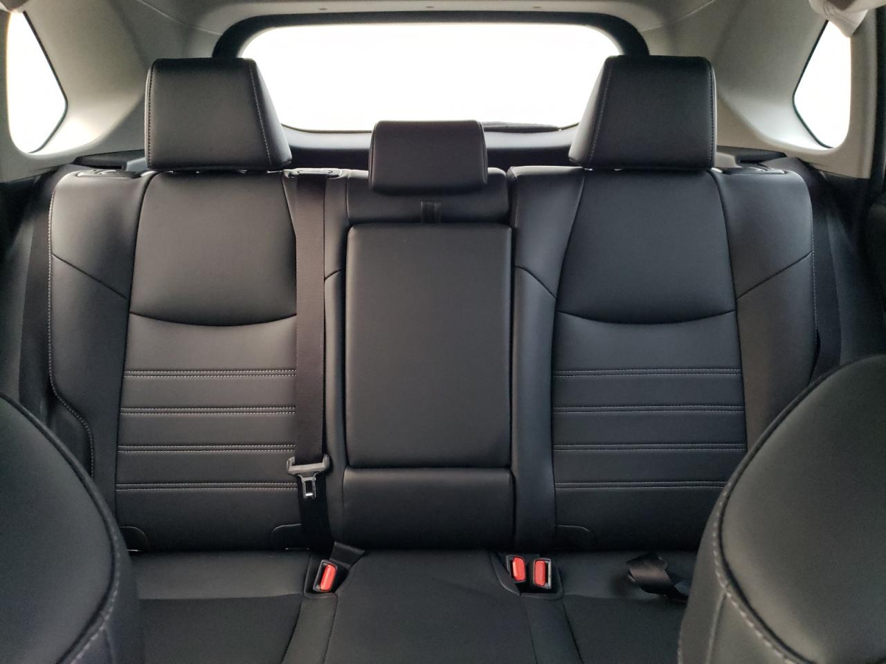 TOYOTA RAV4 XLE PREMIUM