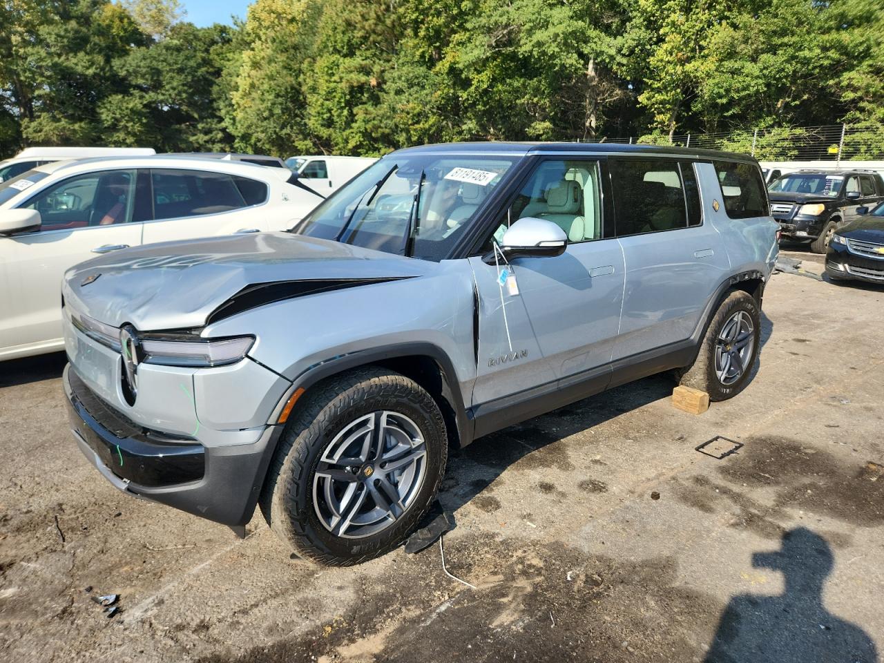 RIVIAN R1S ADVENTURE