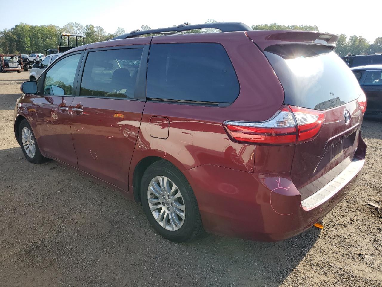 TOYOTA SIENNA XLE