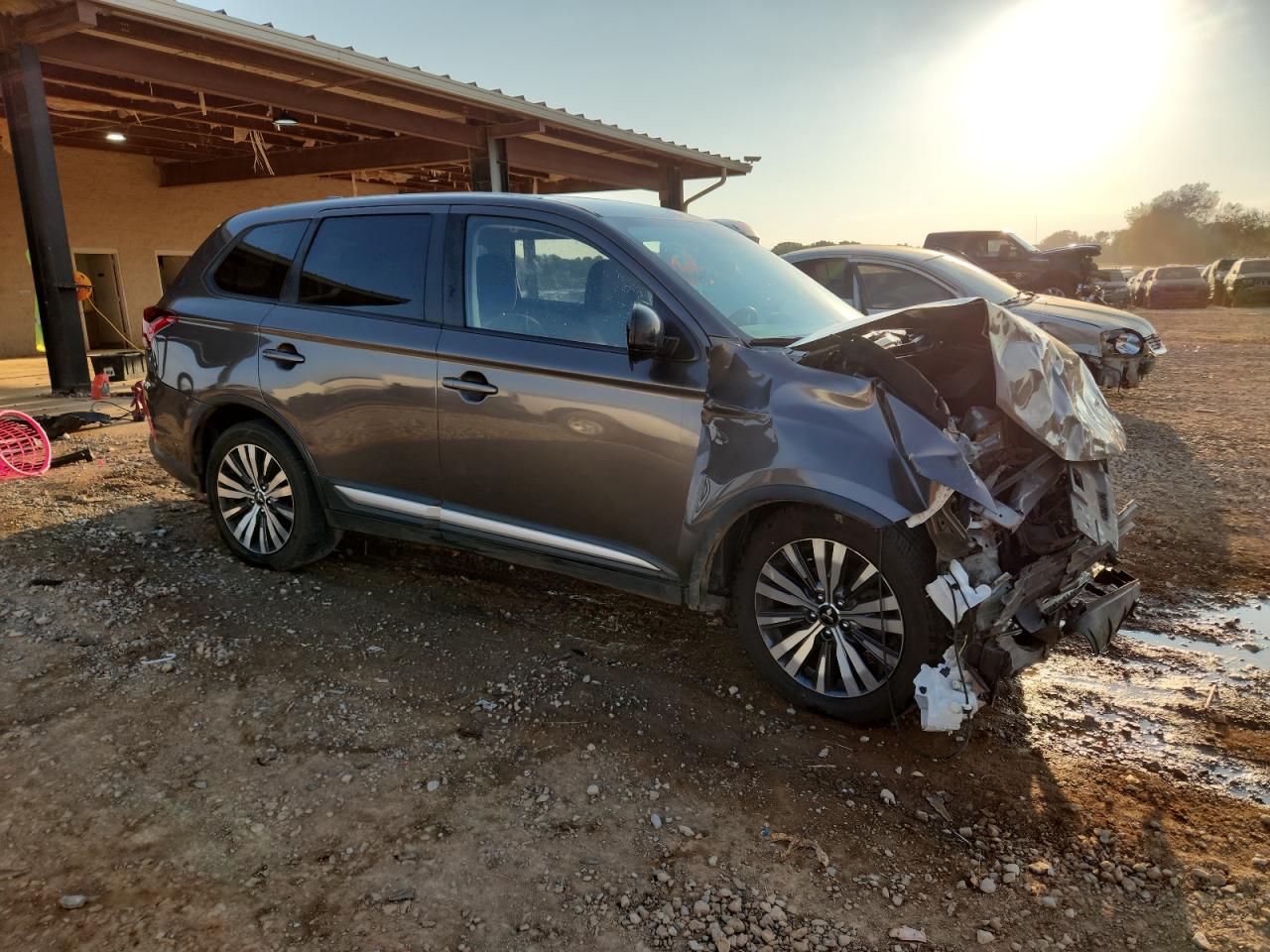 MITSUBISHI OUTLANDER ES