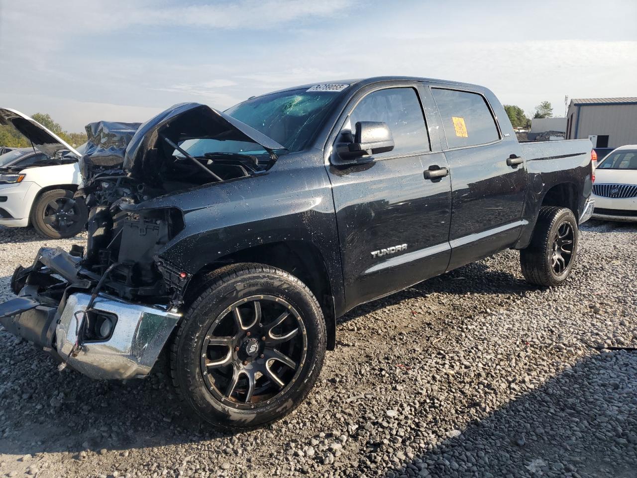 TOYOTA TUNDRA CREWMAX SR5