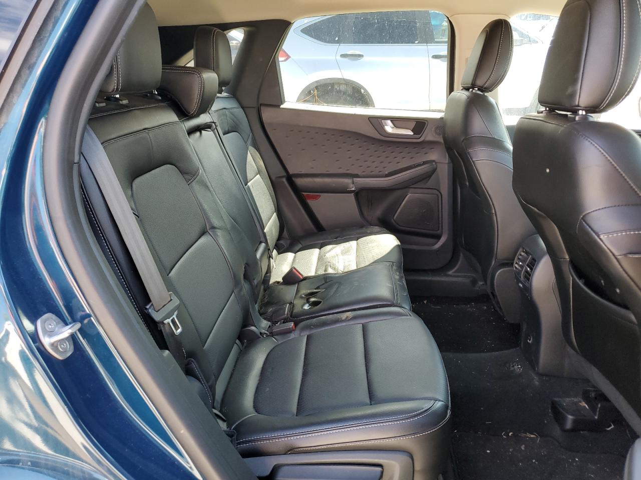 FORD ESCAPE TITANIUM