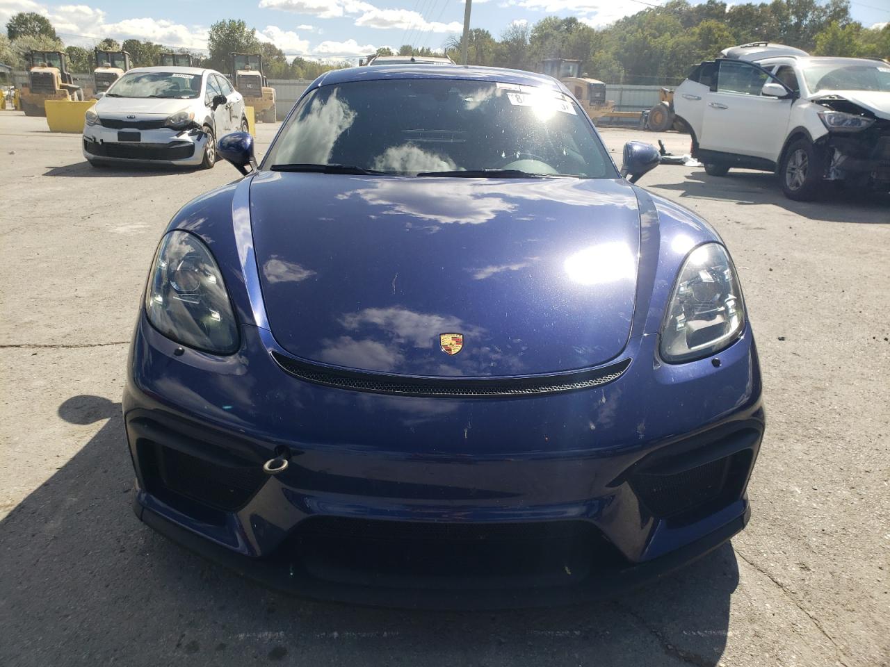 PORSCHE CAYMAN GT4