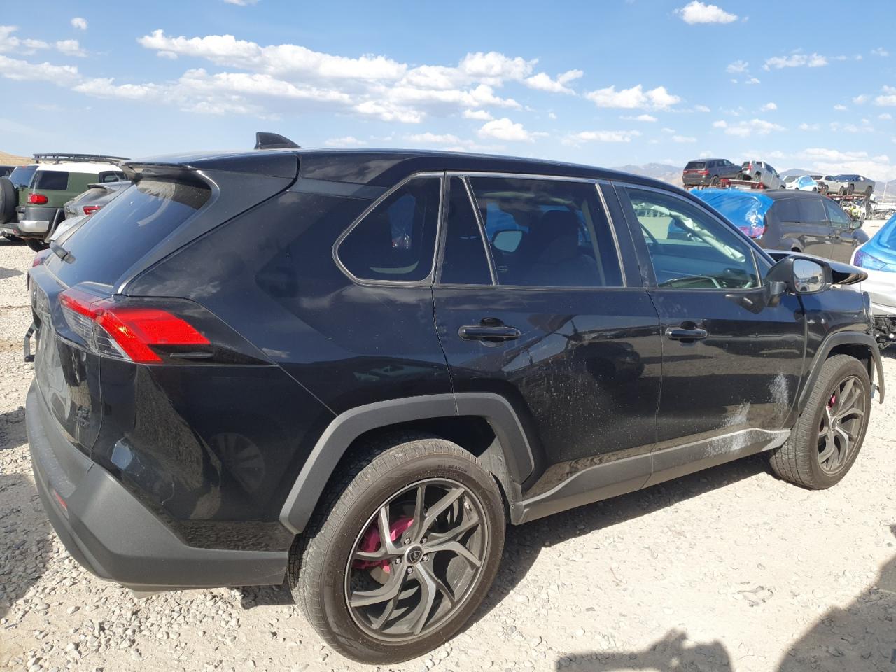 TOYOTA RAV4 LE