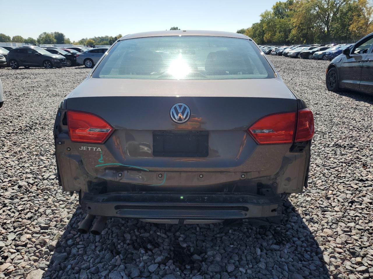 VOLKSWAGEN JETTA BASE