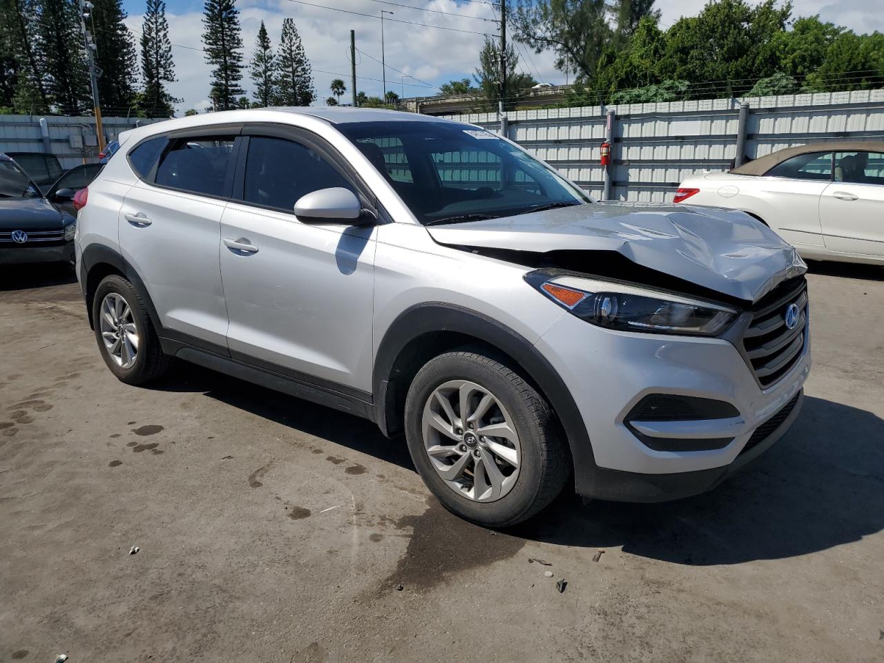 HYUNDAI TUCSON SE