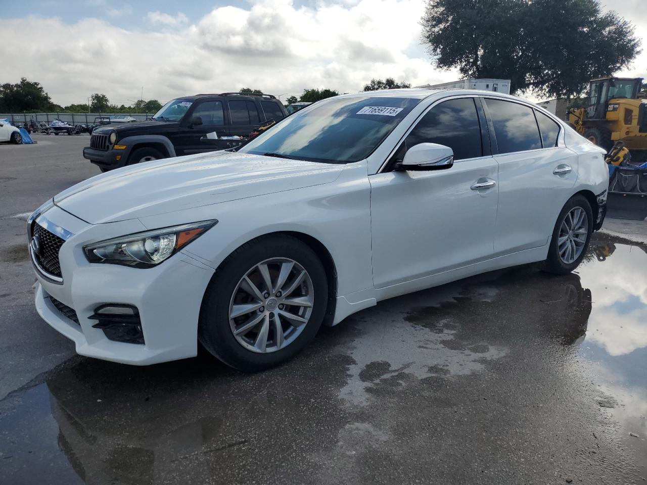 INFINITI Q50 BASE