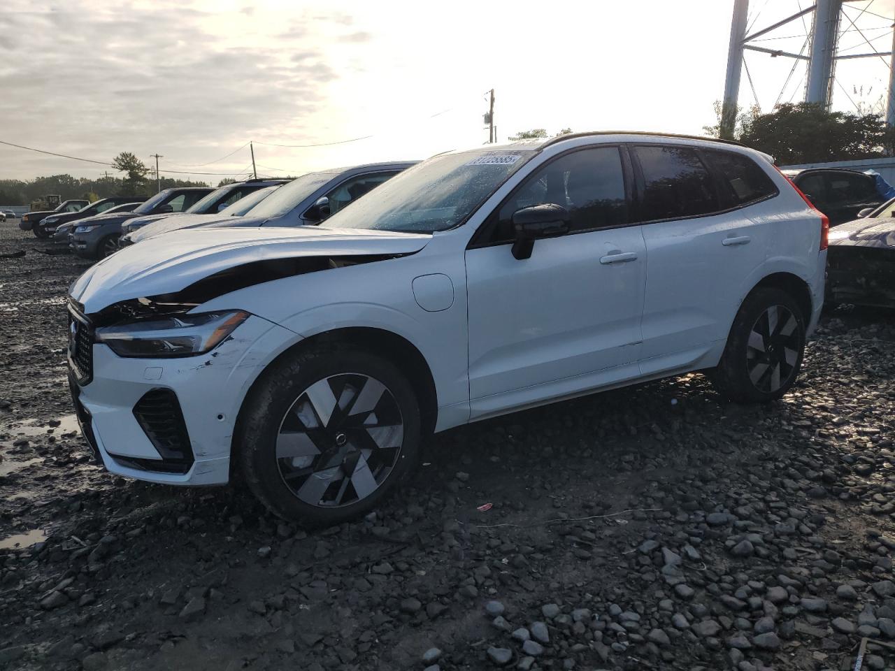 VOLVO XC60 PLUS