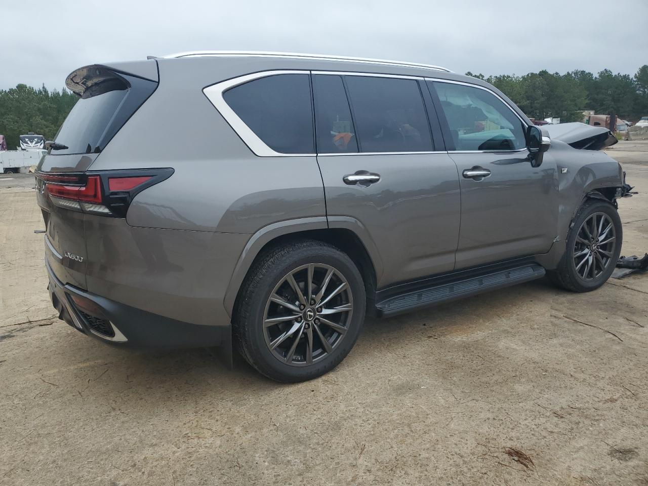 LEXUS LX 600 BASE
