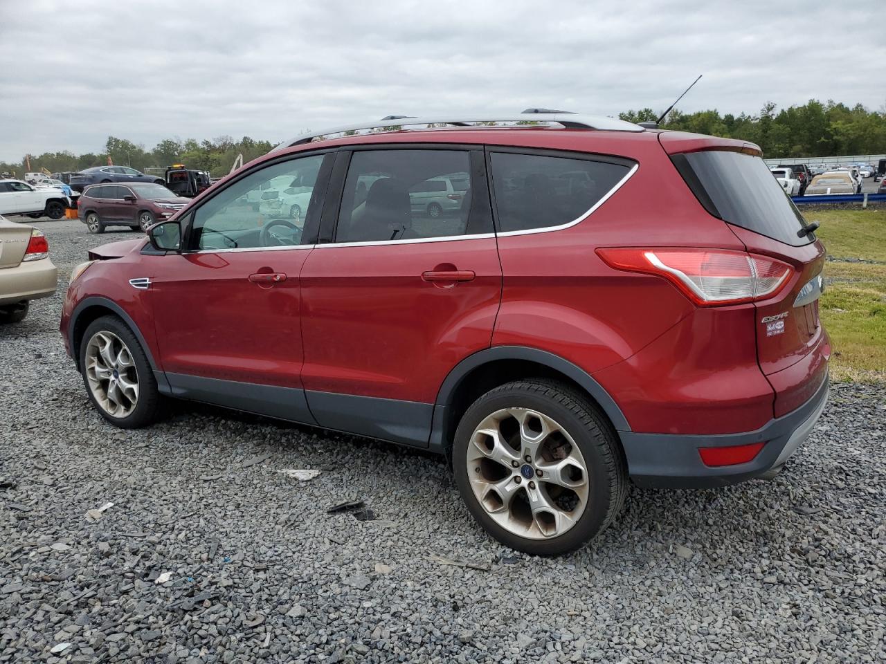 FORD ESCAPE TITANIUM