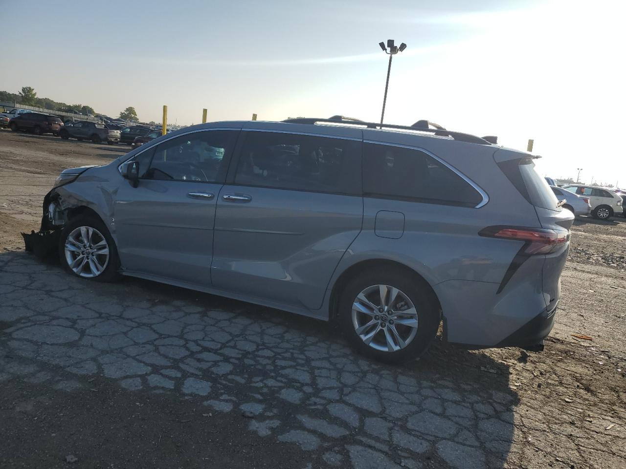 TOYOTA SIENNA XLE