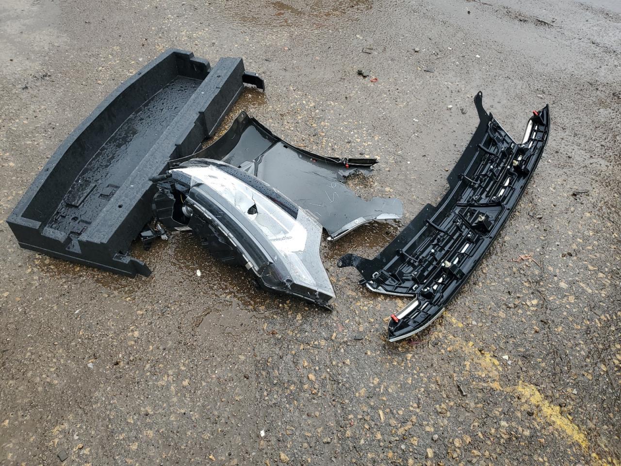 MITSUBISHI OUTLANDER SE