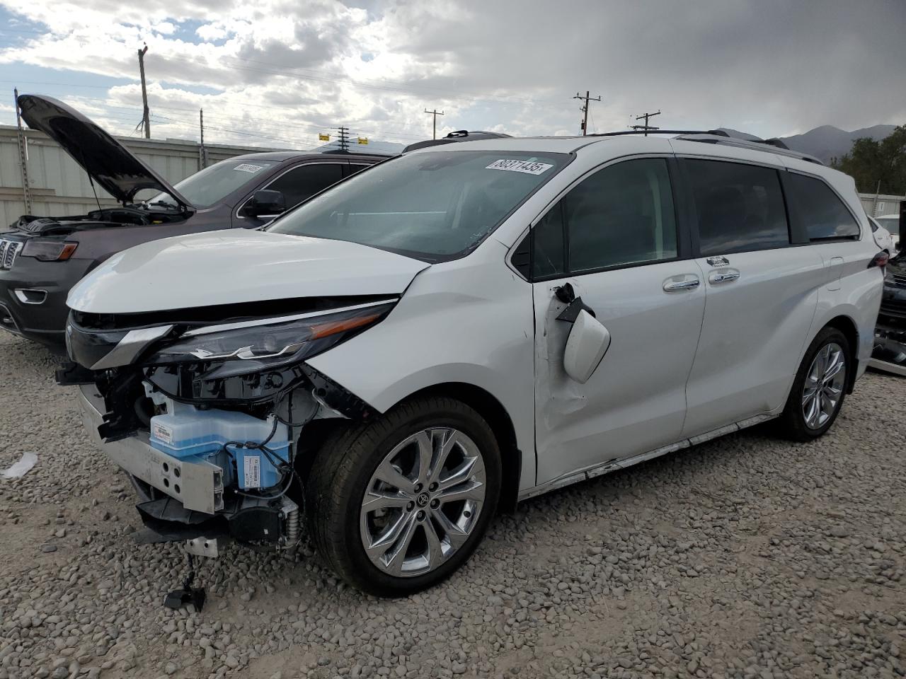 TOYOTA SIENNA LIMITED